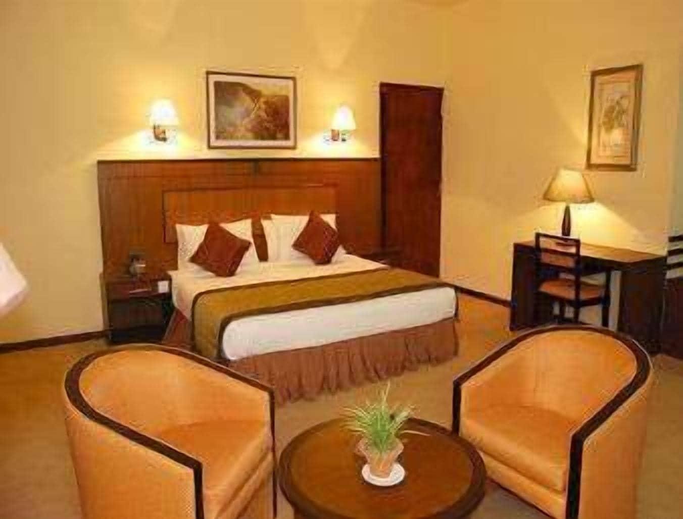 Ramada Katunayake Room photo
