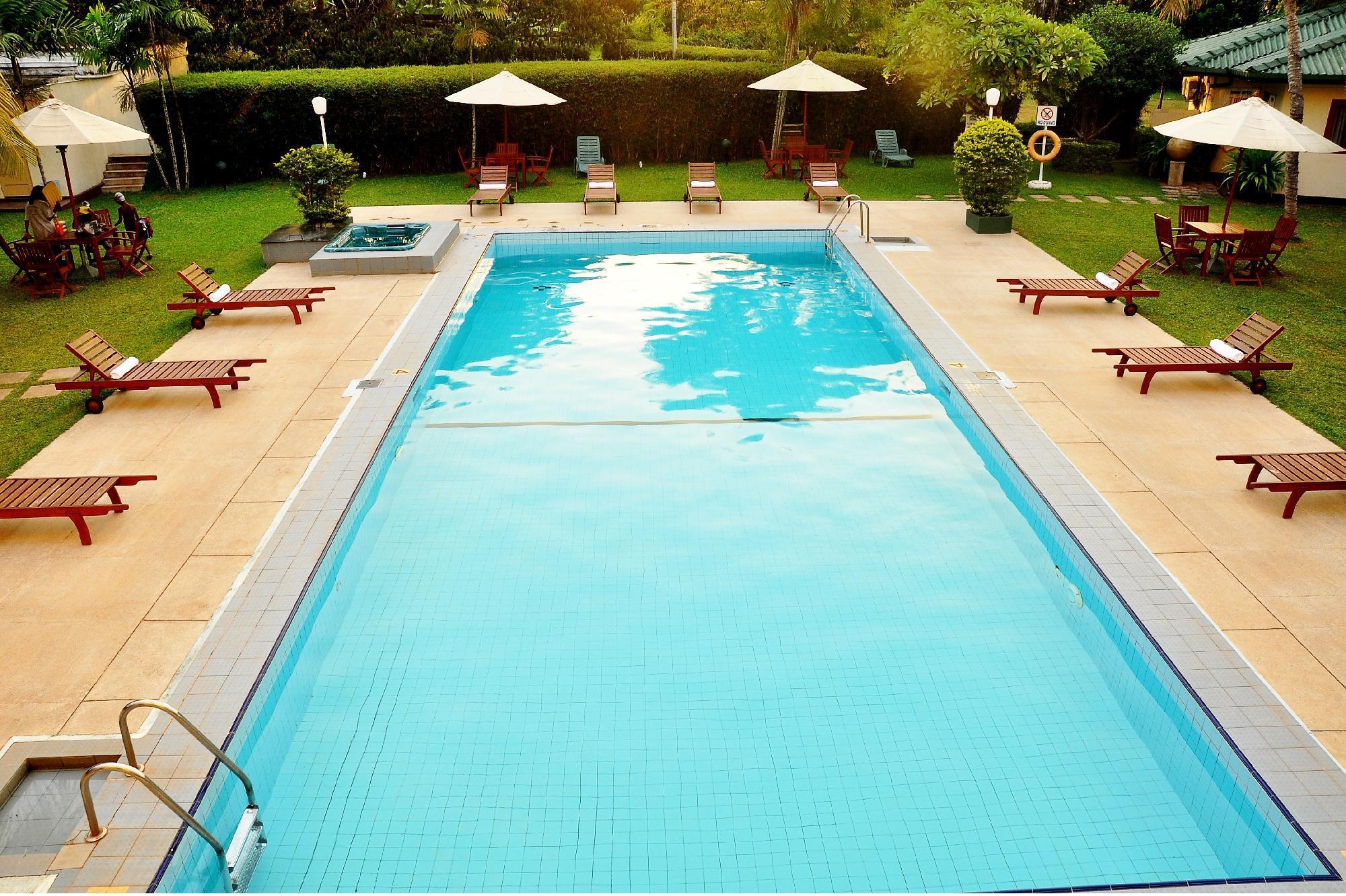 Ramada Katunayake Exterior photo